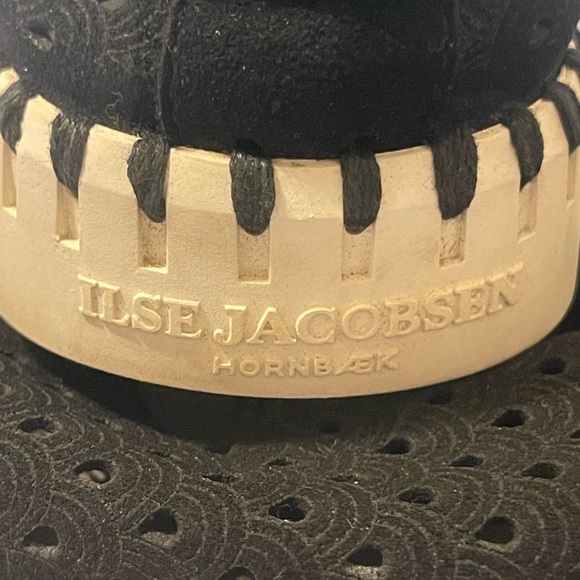 Ilse Jacobsen Black and Cream Perforated Footwear - Picture 5 of 6